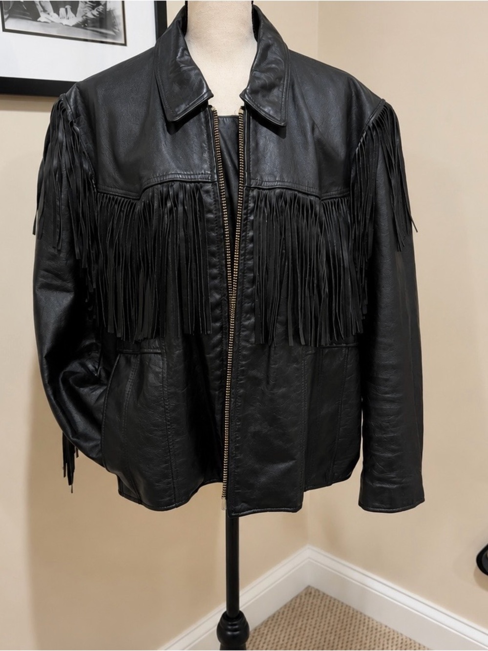 Vintage 70s Women’s Black Leather Fringe Biker Motorcycle Western Jacket
